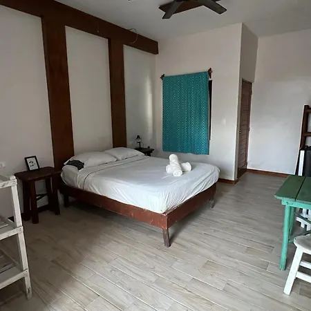 Balu Hotel Isla Mujeres Exterior photo